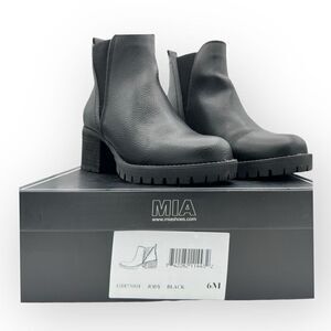 NWT Mia Womens Jody Faux Leather Chunky Lug Sole Block Chelsea Boots Black Sz 6
